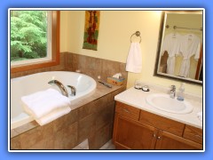 Sunset Suite  private deluxe bathroom